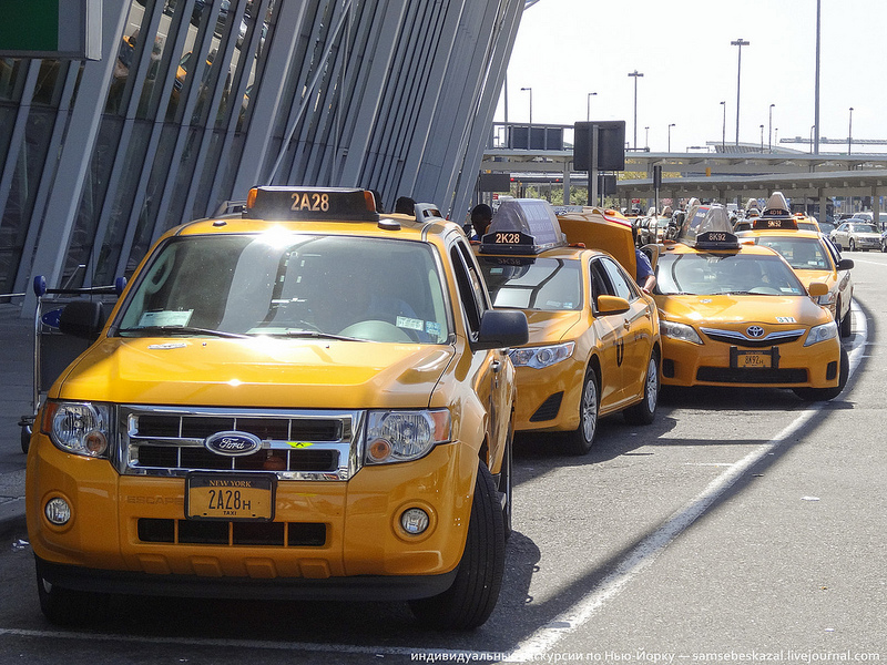 Как Нью-Йорк боролся с бомбилами в аэропортах, и что из этого вышло